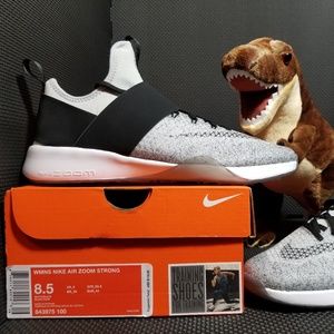 NEW Nike Air Zoom Strong
